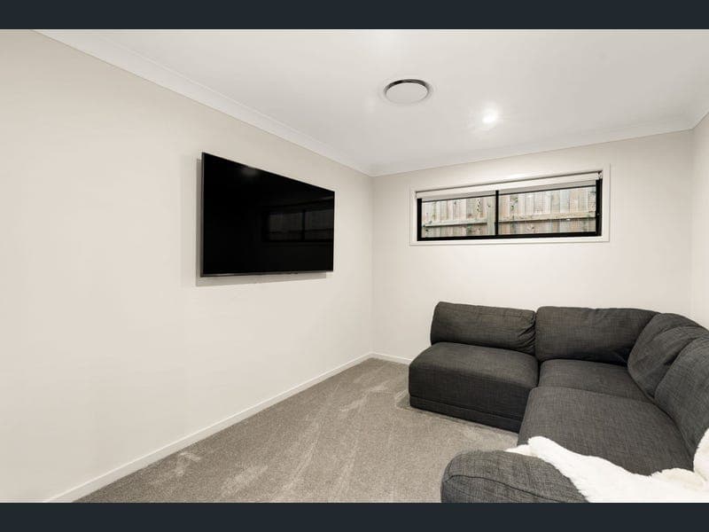 13 Beachmere street, Ripley — photo 1 of 5