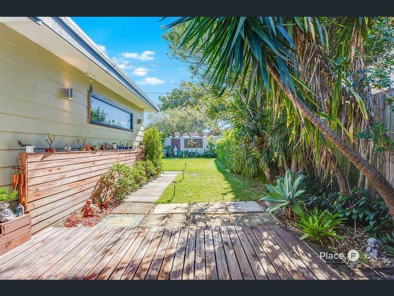 15 Roland Street, Clontarf — photo 1 of 5