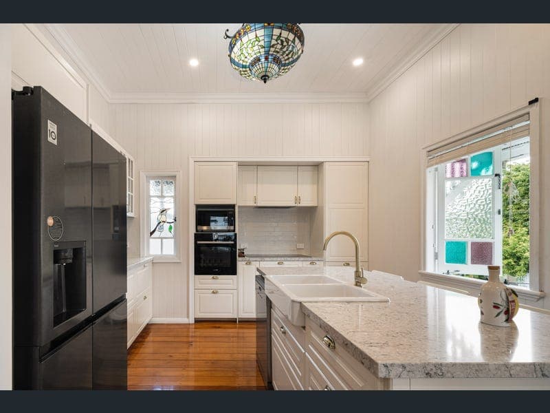 28 Nathan Terrace, Yeerongpilly — photo 1 of 5