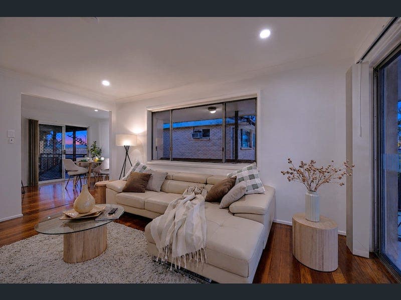 47 Christopher Street, Sunnybank Hills — photo 1 of 5