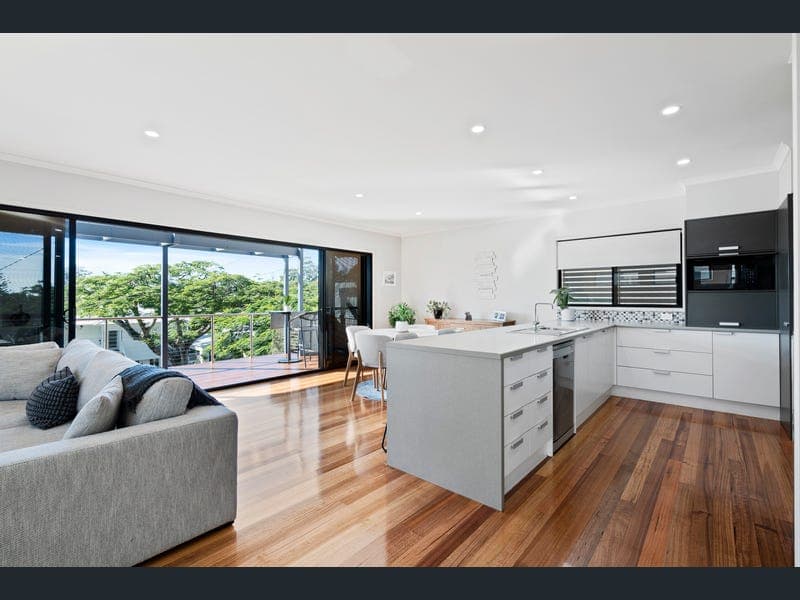 112 McFadden Street, Wynnum — photo 1 of 5