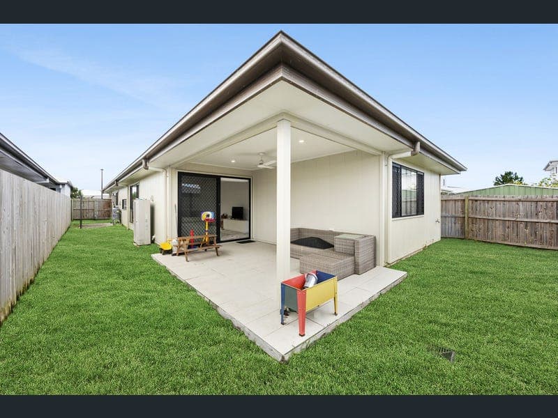 62 Valley Crescent, Palmview — photo 1 of 5