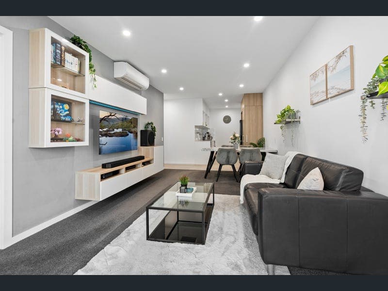 1408/90 Berrima Street, Wynnum — photo 1 of 5