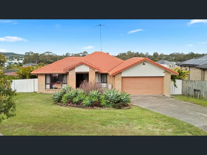16-18 Brookvale Drive, Underwood — photo 1 of 5