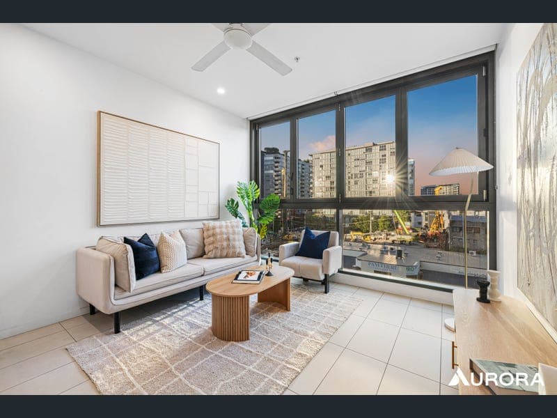30501/24 Stratton Street, Newstead — photo 1 of 5