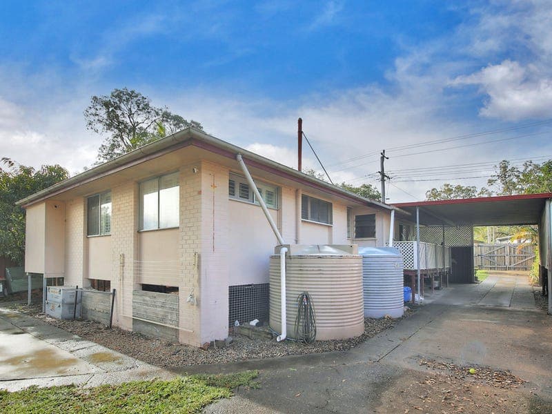 4 Southampton Road, Ellen Grove — photo 1 of 5