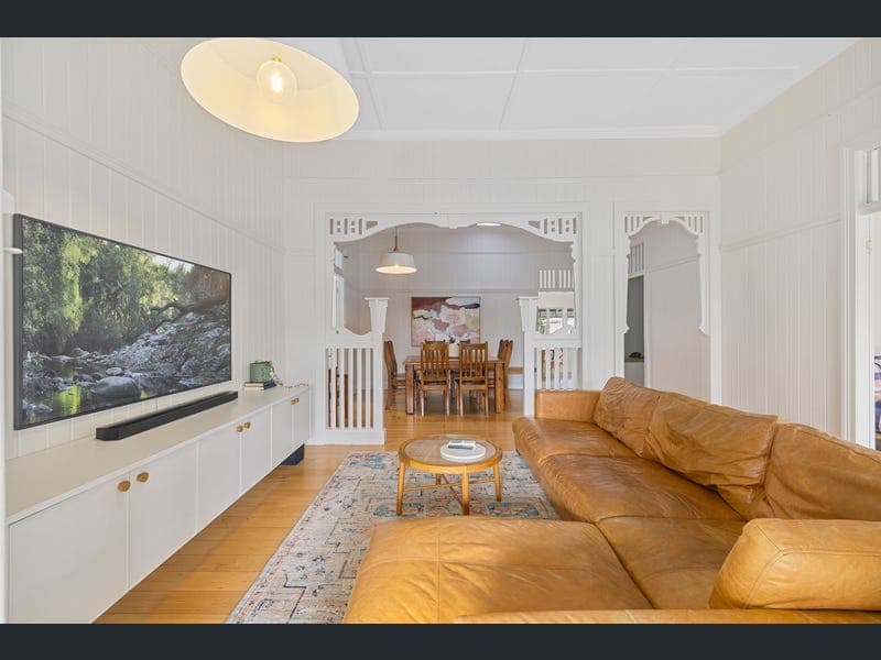 7 Brae-Ross Street, The Range — photo 1 of 5