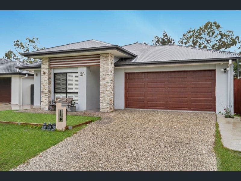 35 Montegrande Circuit, Griffin — photo 1 of 5