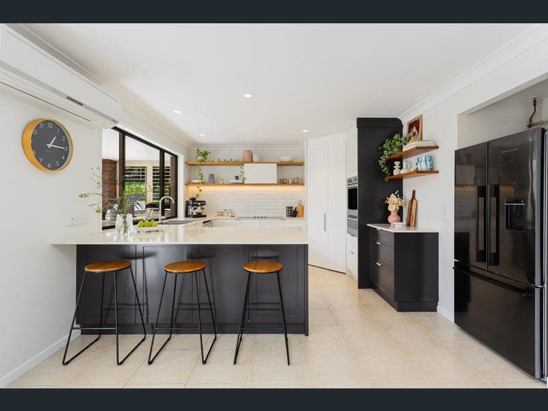 31 Balsa Street, Elanora — photo 1 of 5