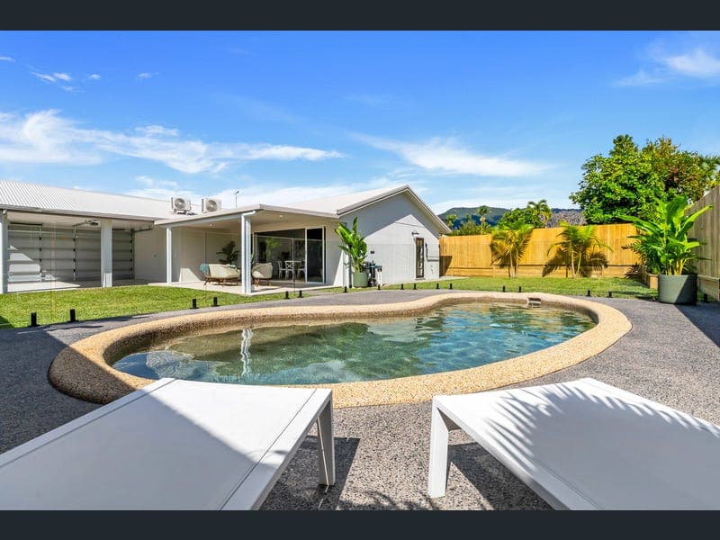 10 Dolphin Close, Kewarra Beach — photo 1 of 5