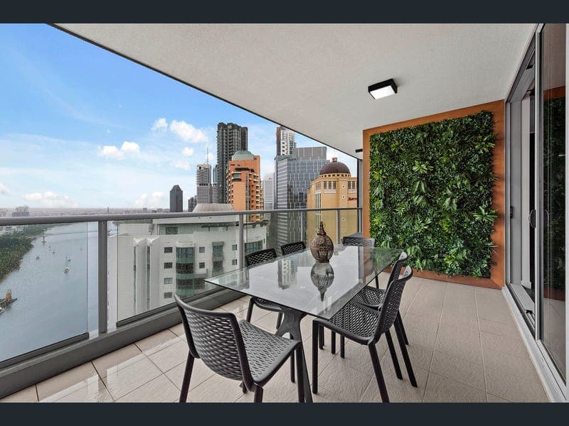 292/30 Macrossan Street, Brisbane City — photo 1 of 5