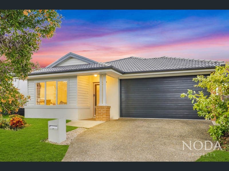32 Stringybark Street, Spring Mountain — photo 1 of 5