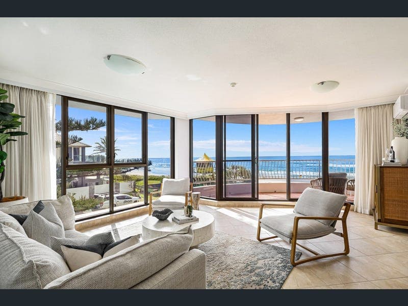 4/125 Albatross Avenue, Mermaid Beach — photo 1 of 5
