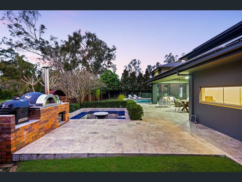 122 Feathertail Place, Wakerley — photo 1 of 5