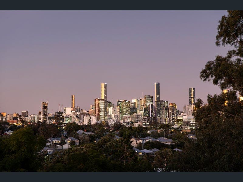 35 Victoria Crescent, Toowong — photo 1 of 5