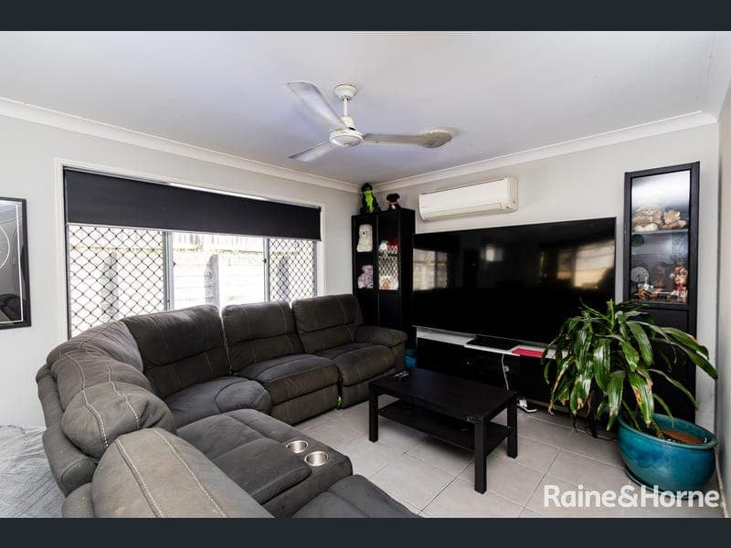 36 Whitmore Crescent, Goodna — photo 1 of 5