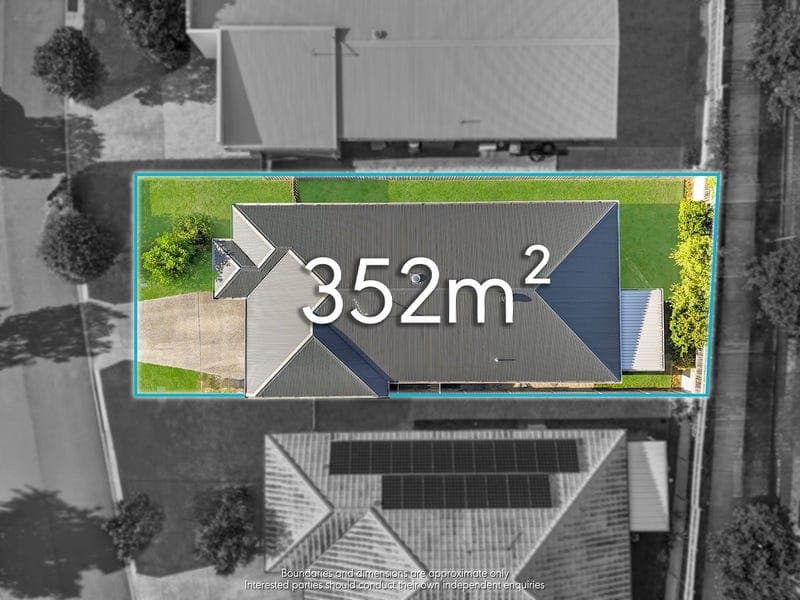 18 Angus Court, Park Ridge — photo 1 of 5