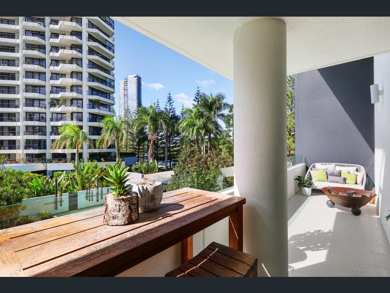 302/11-13 Hill Parade, Main Beach — photo 1 of 5