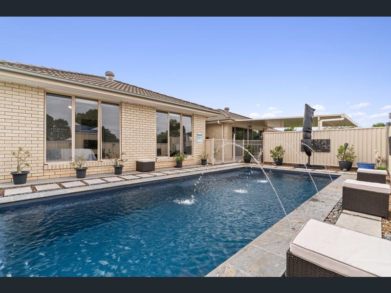 7 Sapphire Court, Beerwah — photo 1 of 5