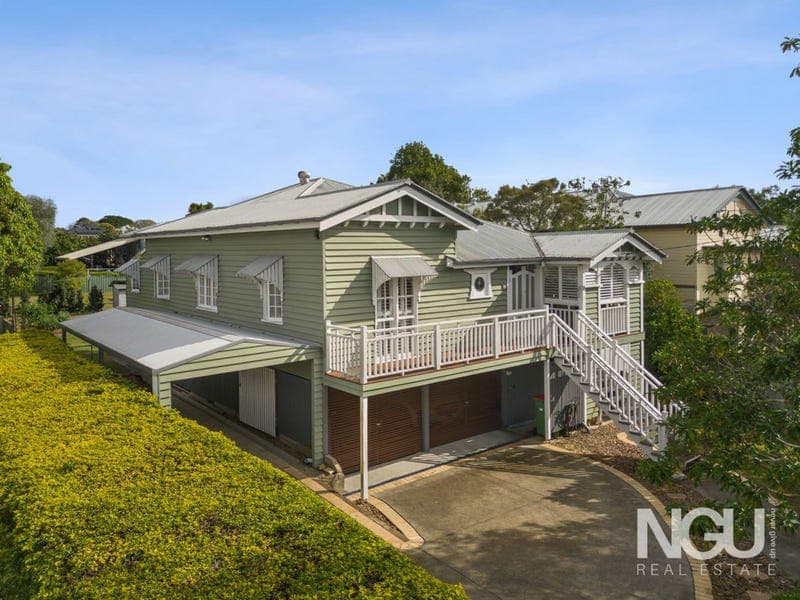 11 Easton Street, Newtown — photo 1 of 5