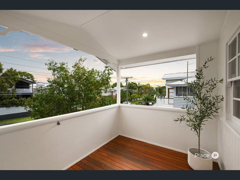 30 Macdonald Street, Norman Park — photo 1 of 5