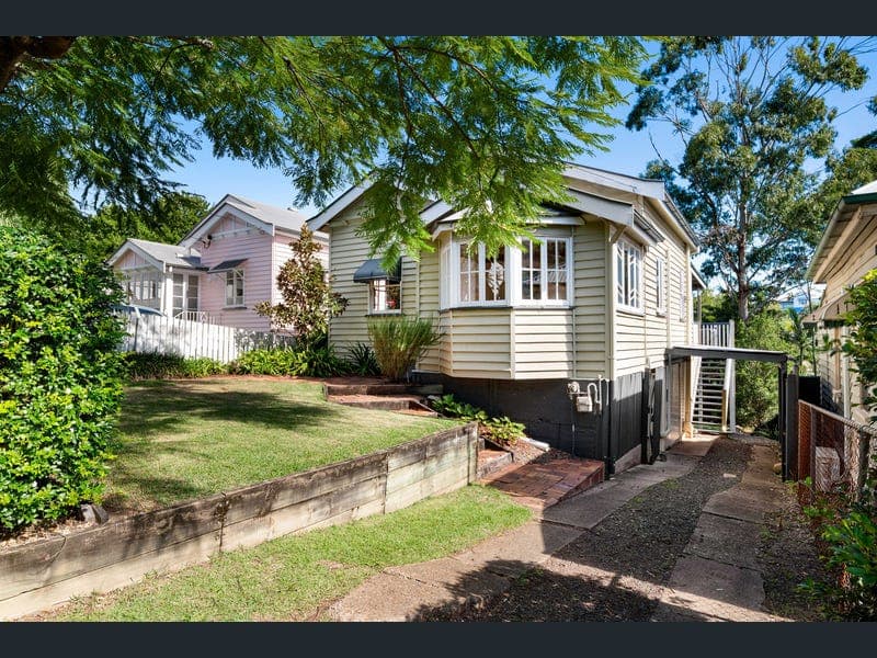 39 Lintern Street, Red Hill — photo 1 of 5