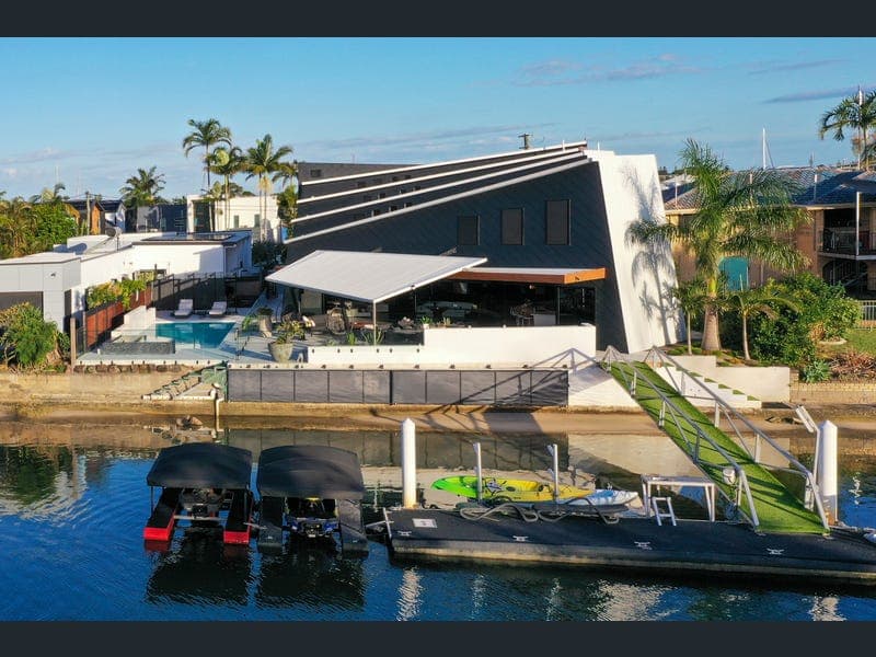 15 Culbara Street, Mooloolaba — photo 1 of 5
