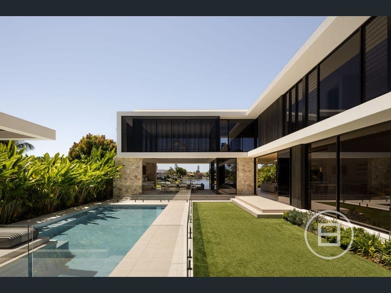 744 Nerang Broadbeach Road, Carrara — photo 1 of 5