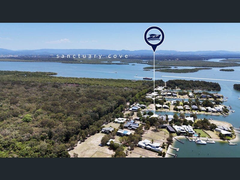 8 Kookaburra Court, South Stradbroke — photo 1 of 5
