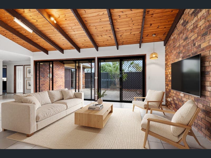 4 Roseville Street, Petrie — photo 1 of 5