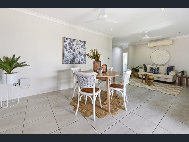 13 Nova Street, Mount Low — photo 1 of 5