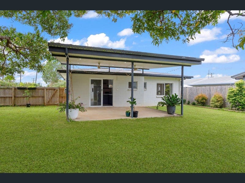 2/7 Turner Street, Whitfield — photo 1 of 5