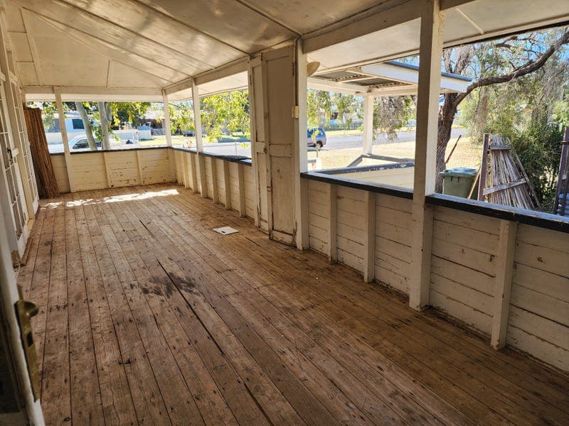 46 Galatea St, Charleville — photo 1 of 5
