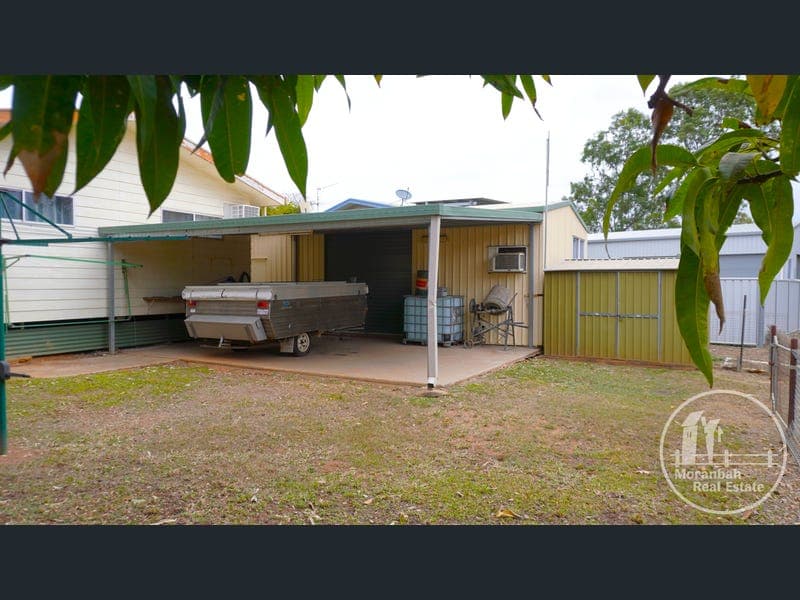 15 Jackson Ave, Moranbah — photo 1 of 5