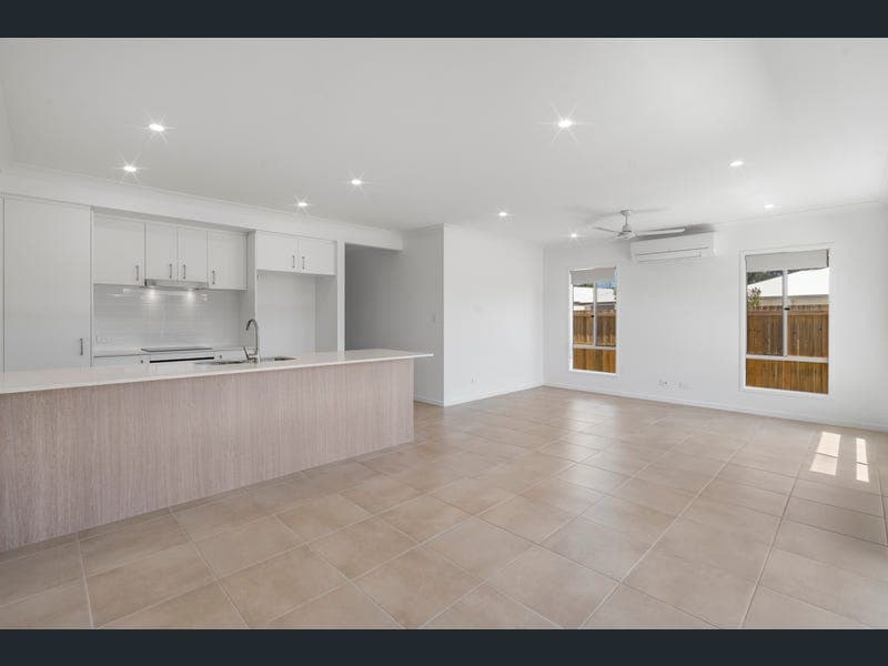 2/47 Sanno Road, Morayfield — photo 1 of 5