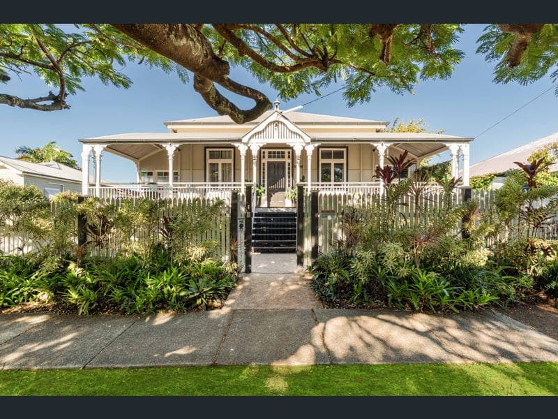 77 Yundah Street, Shorncliffe — photo 1 of 5