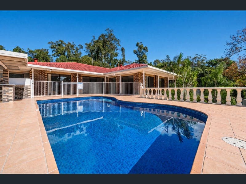 4 Georgina Street, Oxenford — photo 1 of 5