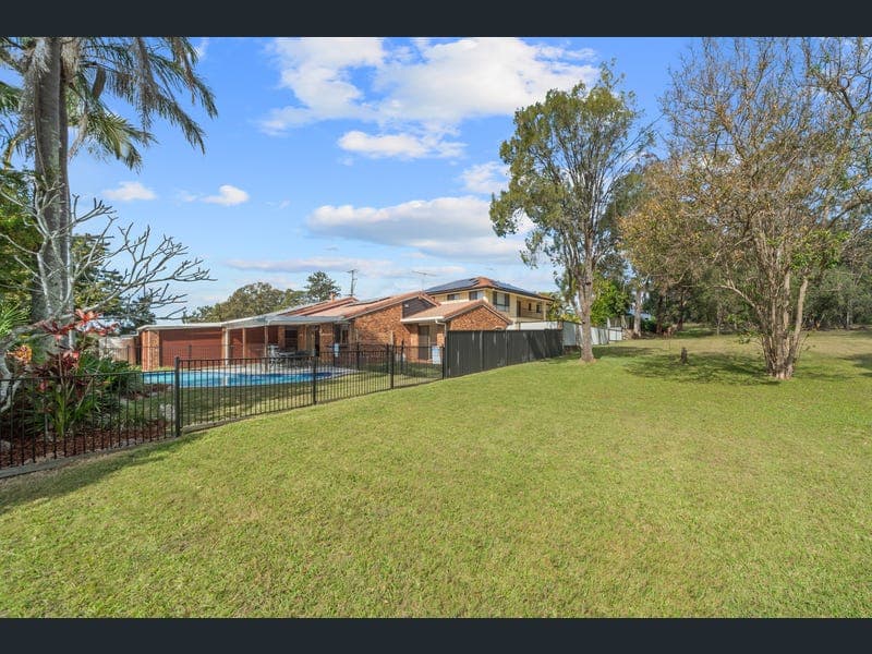 622 Trouts Road, Aspley — photo 1 of 5