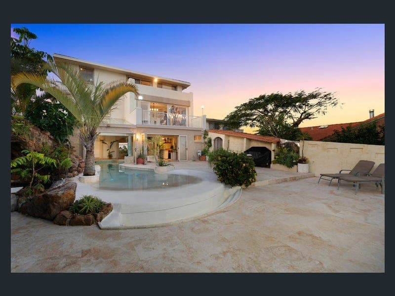 10 Lang Street, Coolum Beach — photo 1 of 5