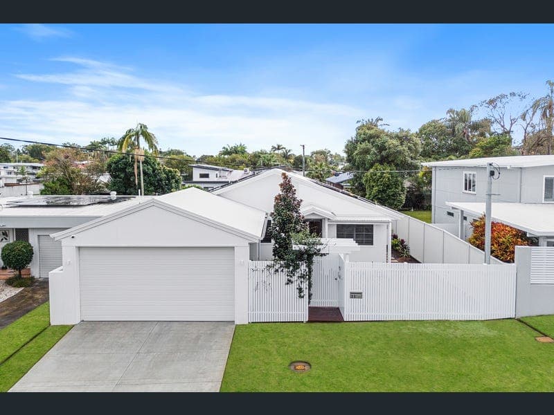 11 Judith Avenue, Southport — photo 1 of 5