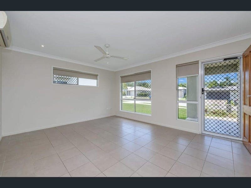 87 Franklin Drive, Mount Louisa — photo 1 of 5