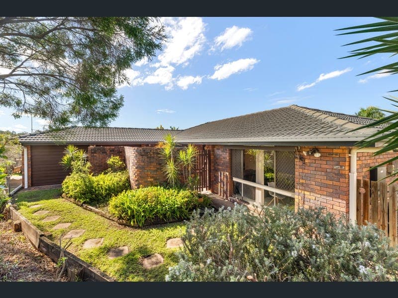 189 Trouts Road, Stafford Heights — photo 1 of 5