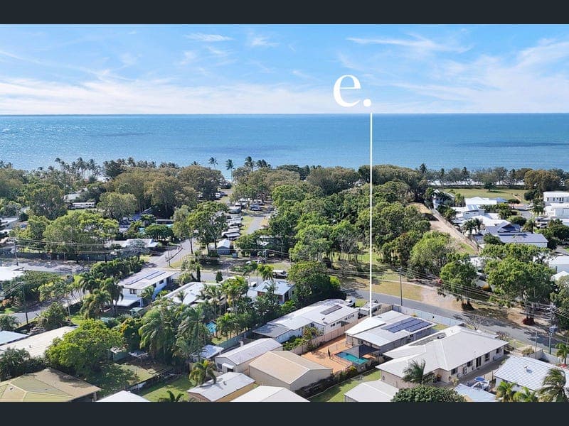 9 Bourke Street, Blacks Beach — photo 1 of 5