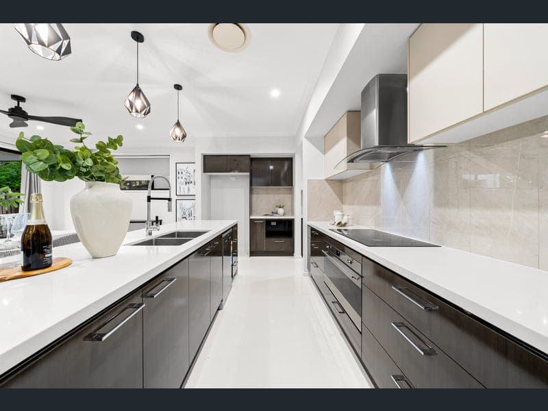 17 Major Drive, Rochedale — photo 1 of 5