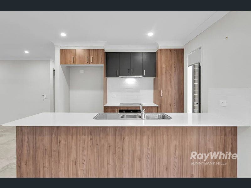 72 Diamond Drive, Yarrabilba — photo 1 of 5