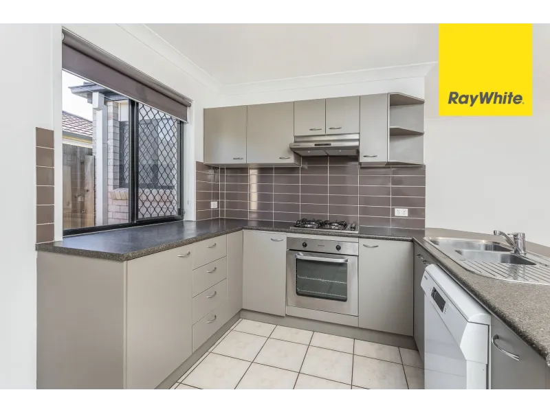 8 Acacia Crescent, Kallangur — photo 1 of 5