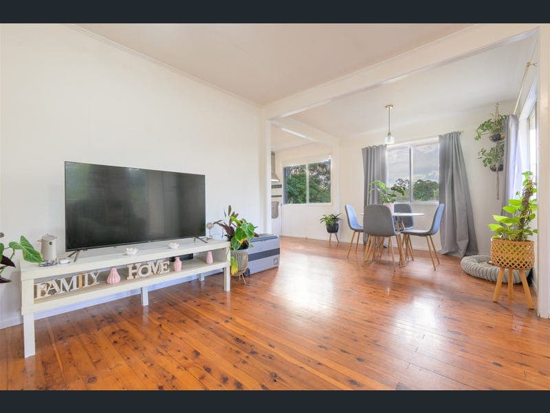 67 Squire Street, Toolooa — photo 1 of 5