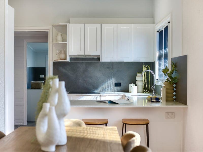 6 Sunny Avenue, Wavell Heights — photo 1 of 5