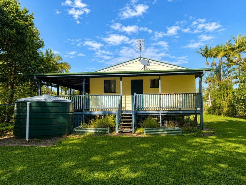 3 Mauretania Avenue, Cooloola Cove — photo 1 of 5