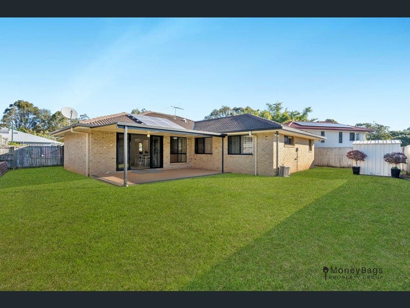 28 Bryce Place, Birkdale — photo 1 of 5
